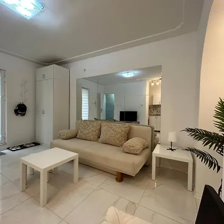 Apartment Sweet Harmony *